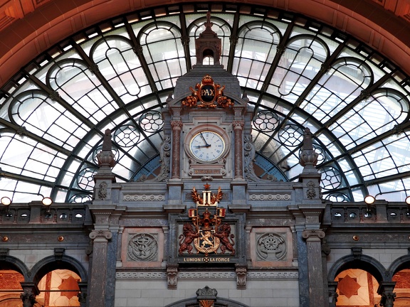 202405-Station Antwerpen-02
